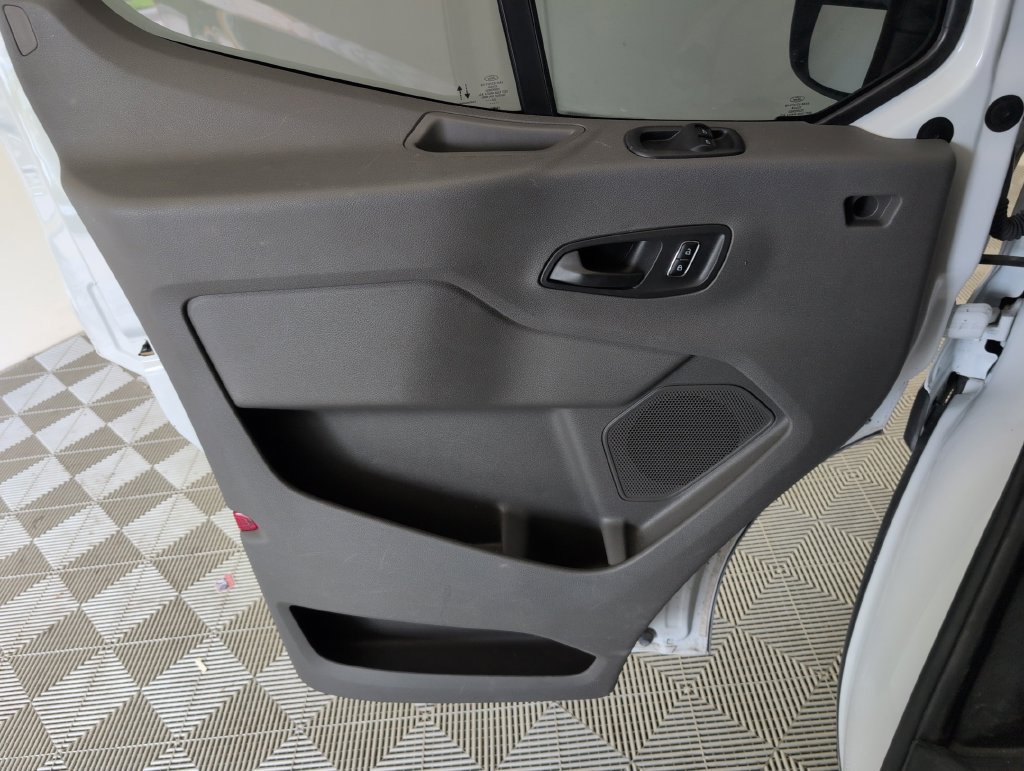 Used 2023 Ford Transit 250 Low Roof RWD image 32