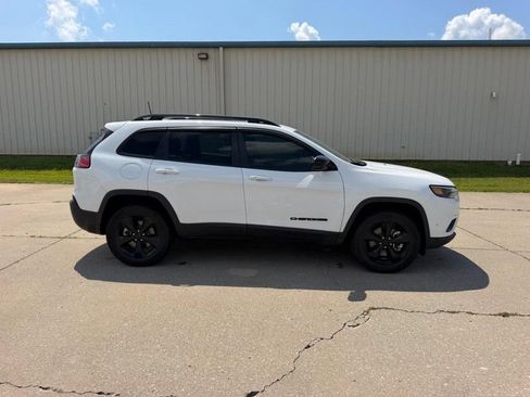 Used 2023 Jeep Cherokee Altitude Lux w/ Lux Elite Package AWD/4WD image 2