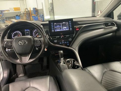Used 2024 Toyota Camry SE FWD image 12