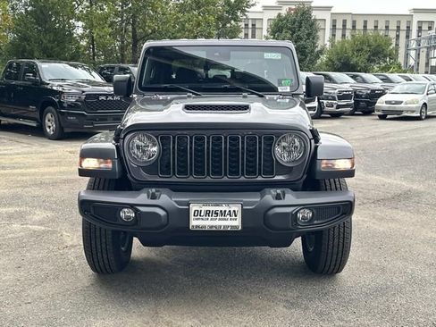 New 2025 Jeep Gladiator Sport image 6