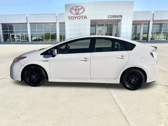 Used 2013 Toyota Prius Two FWD image 2