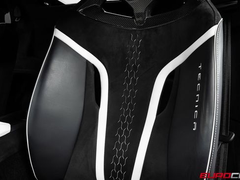 Used 2023 Lamborghini Huracan Tecnica image 43