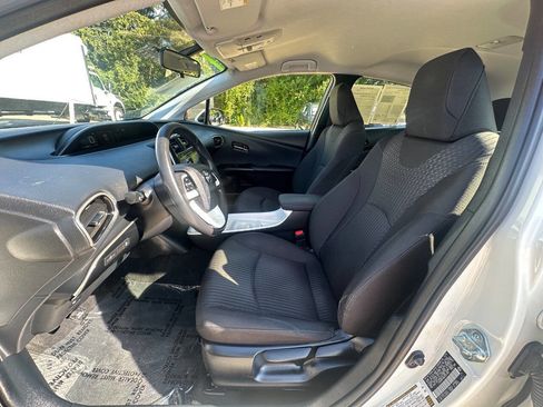 Used 2016 Toyota Prius Three Touring image 14