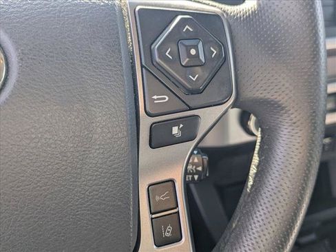 Used 2019 Toyota Tacoma SR5 AWD/4WD image 13