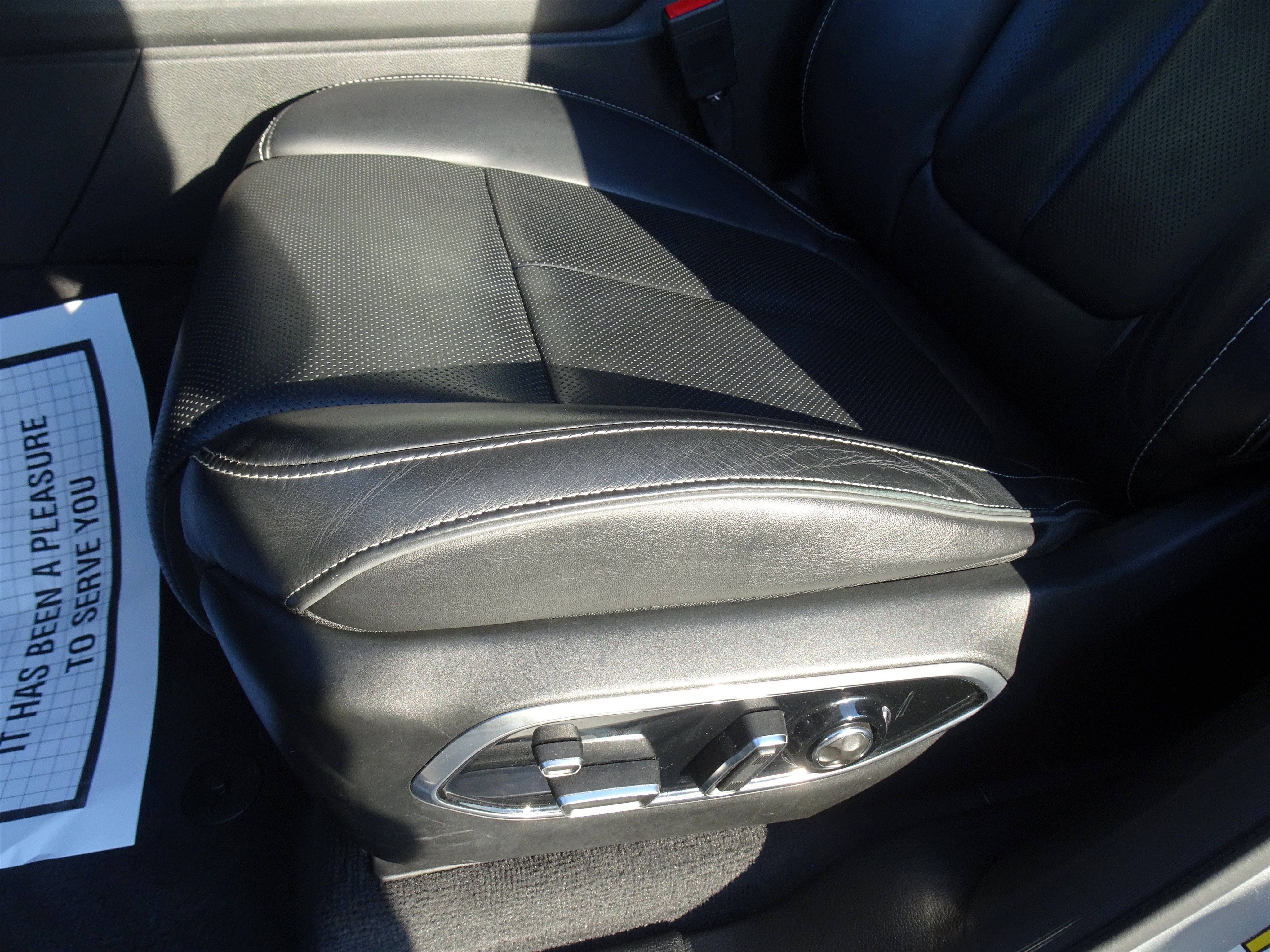 Used 2021 Jeep Grand Cherokee L Overland w/ Luxury Tech Group IV AWD/4WD image 9