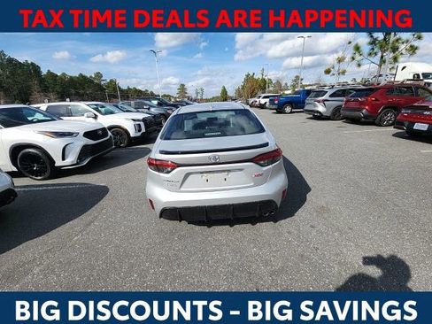 Used 2025 Toyota Corolla XSE image 12