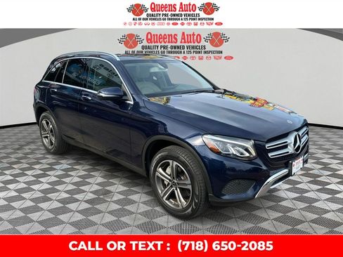 Used 2019 Mercedes-Benz GLC 300 4MATIC w/ Premium Package image 9