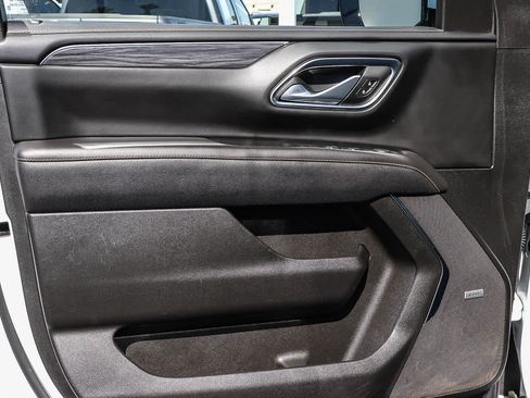 Used 2024 GMC Yukon XL SLT image 25