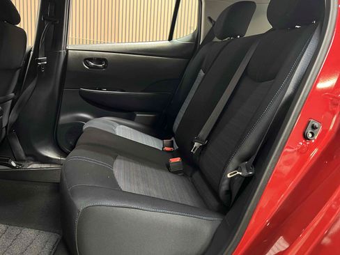 Used 2018 Nissan Leaf SV w/ SV Technology Package FWD image 27