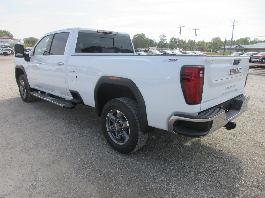 New 2026 GMC Sierra 3500 SLT w/ SLT Premium Package AWD/4WD image 9