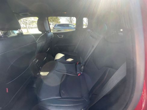 Used 2025 Jeep Compass Trailhawk image 24