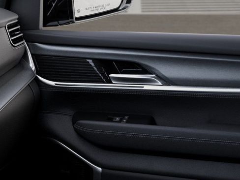 New 2026 Jeep Grand Wagoneer L Limited AWD/4WD image 25