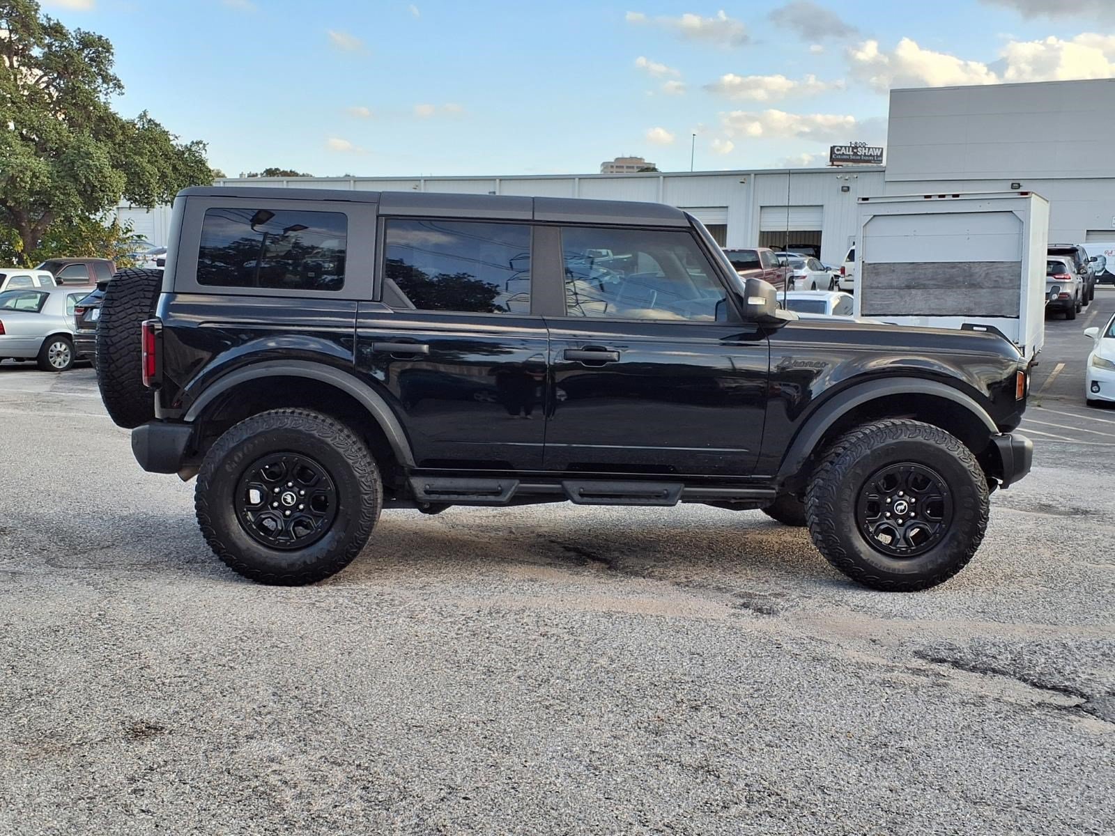 Used 2023 Ford Bronco Wildtrak AWD/4WD image 5
