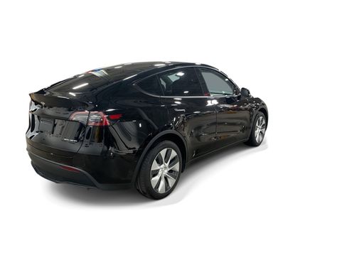 Certified 2023 Tesla Model Y Long Range AWD/4WD image 6