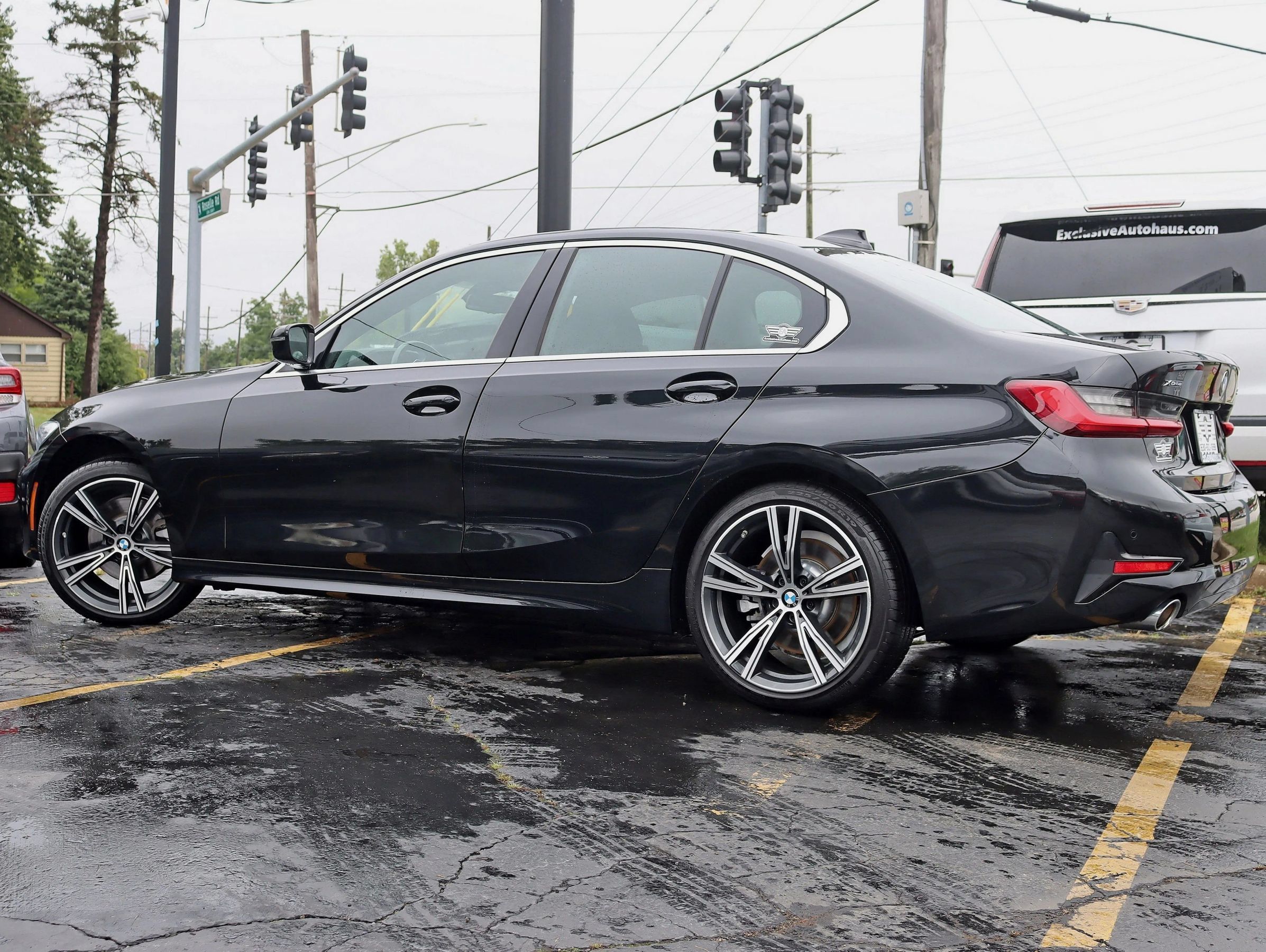 Used 2019 BMW 330i xDrive Sedan w/ Premium Package AWD/4WD image 10