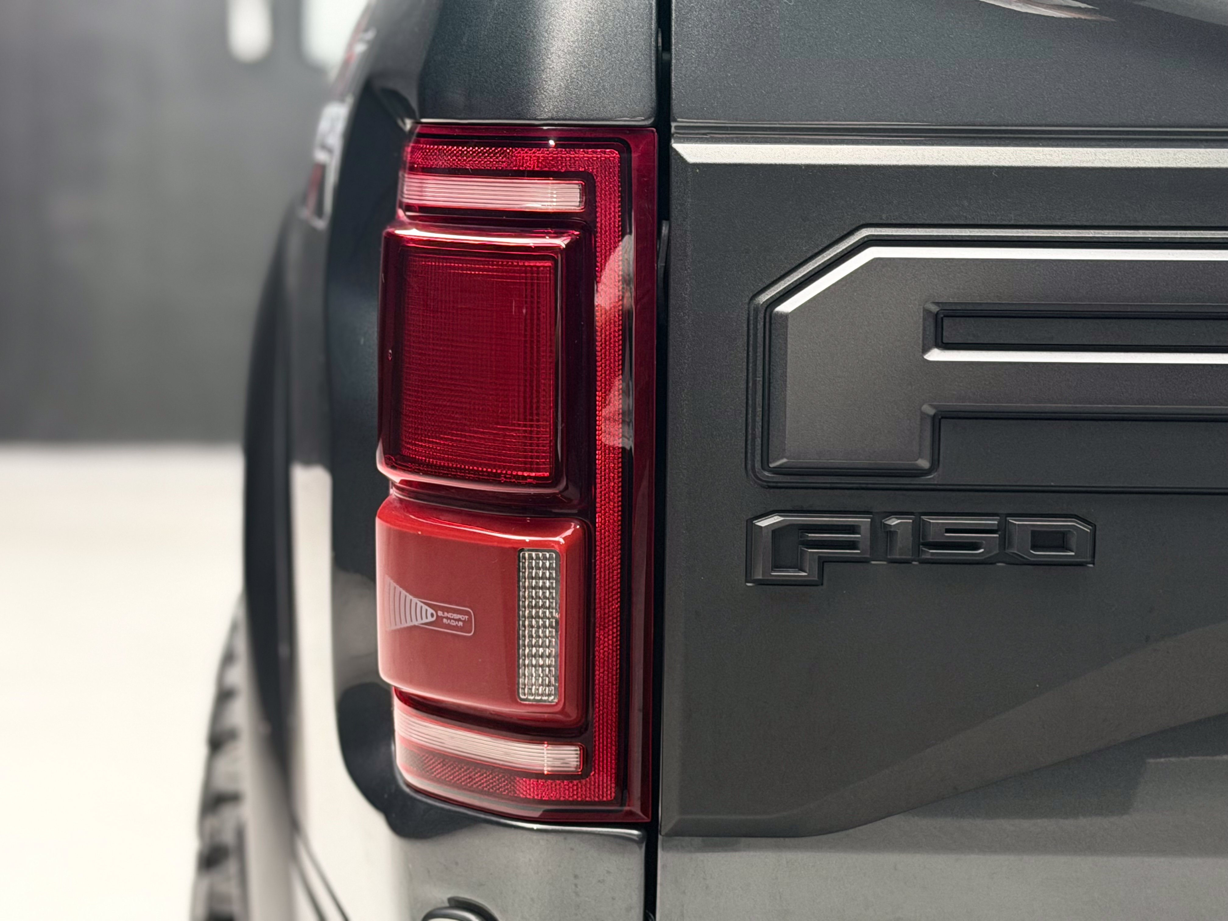 Used 2020 Ford F150 Raptor w/ Equipment Group 802A Luxury AWD/4WD image 15