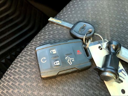 Used 2019 Chevrolet Silverado 1500 Custom Trail Boss w/ Custom Convenience Package image 14