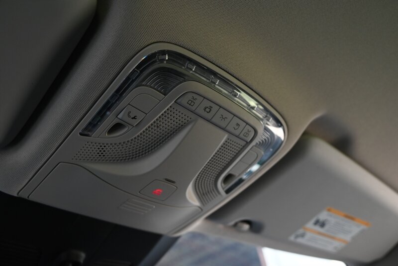 Used 2020 Mercedes-Benz Metris Passenger image 46