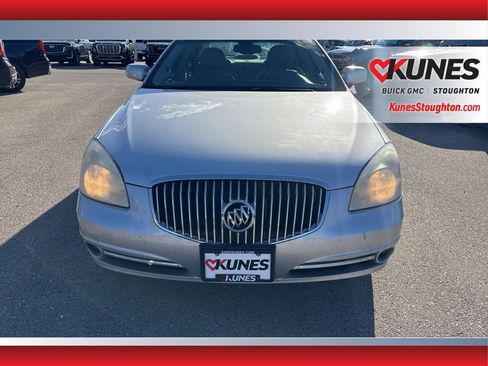 Used 2010 Buick Lucerne CXL image 3