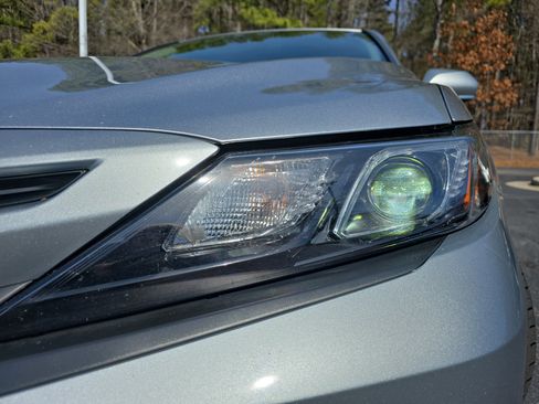 Used 2024 Toyota Camry SE image 34