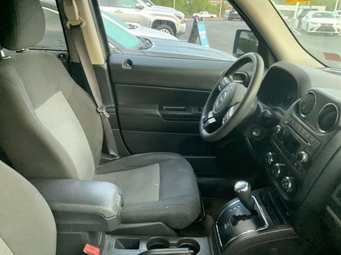 Used 2016 Jeep Patriot Sport w/ Power Value Group image 3