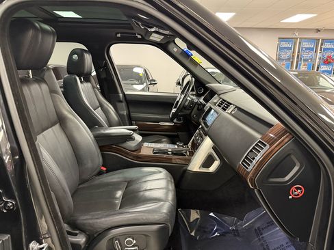Used 2017 Land Rover Range Rover Supercharged image 25