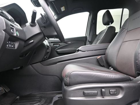 Certified 2026 Honda Ridgeline Black Edition image 16