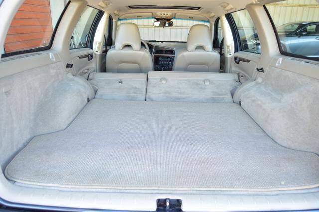 Used 2005 Volvo XC70 AWD/4WD image 36