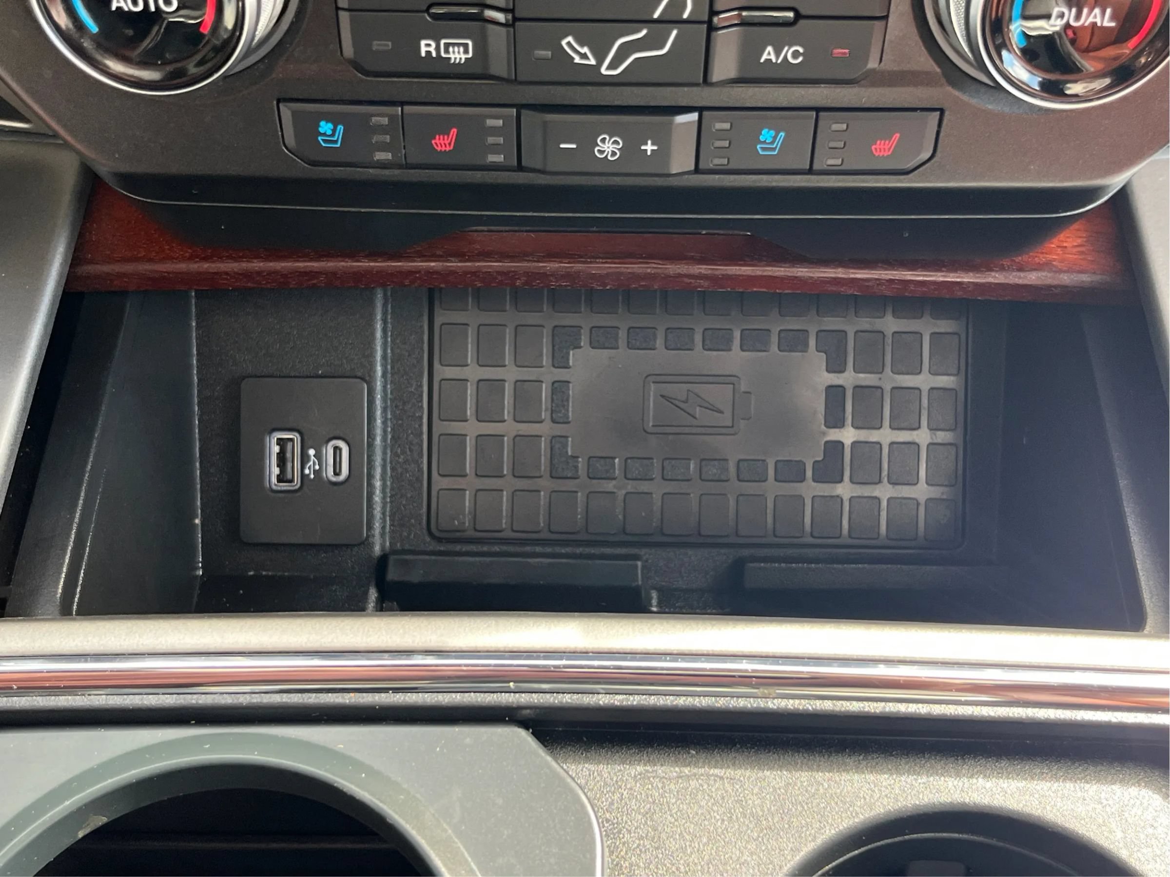 Used 2021 Ford F350 King Ranch w/ King Ranch Ultimate Package AWD/4WD image 33