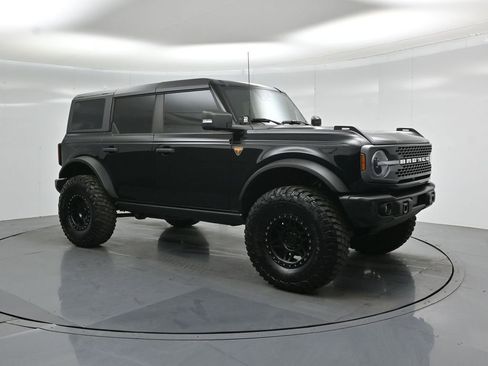 Used 2023 Ford Bronco Badlands AWD/4WD image 24