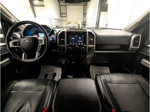 Used 2017 Ford F150 Lariat w/ Heavy-Duty Payload Package image 9