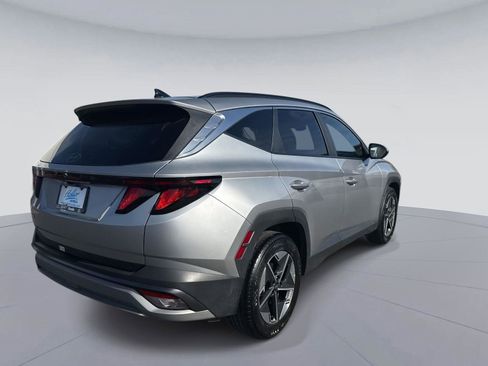 Used 2025 Hyundai Tucson SEL FWD image 4