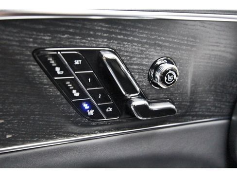 Used 2026 Cadillac Lyriq V w/ Exterior Carbon Fiber Package AWD/4WD image 22