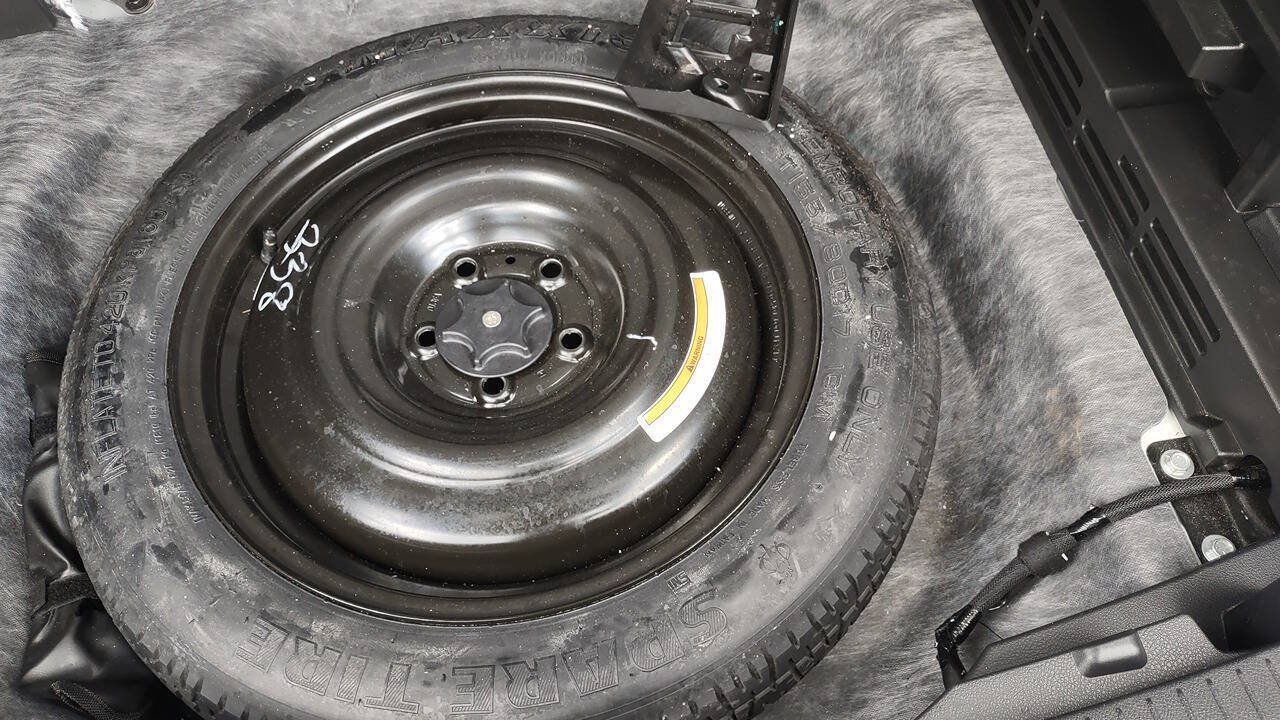 Used 2021 Nissan Rogue SV FWD image 39