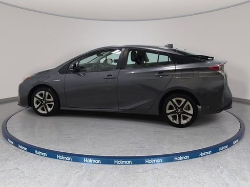 Used 2016 Toyota Prius Three Touring FWD image 9