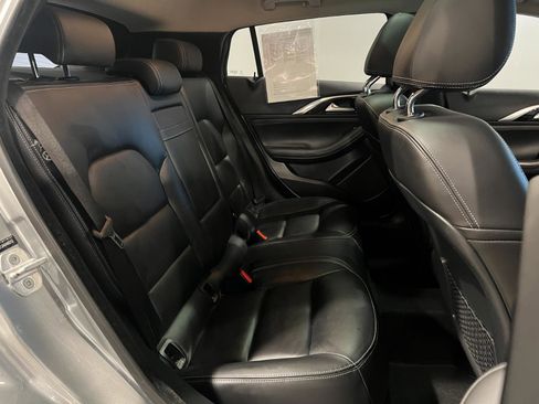 Used 2018 INFINITI QX30 Premium w/ Navigation Package image 33