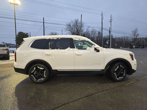 New 2025 Kia Telluride S image 17