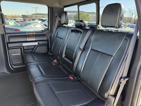 Certified 2019 Ford F150 Lariat image 17