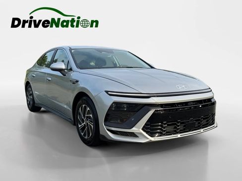 Used 2026 Hyundai Sonata Blue FWD image 3