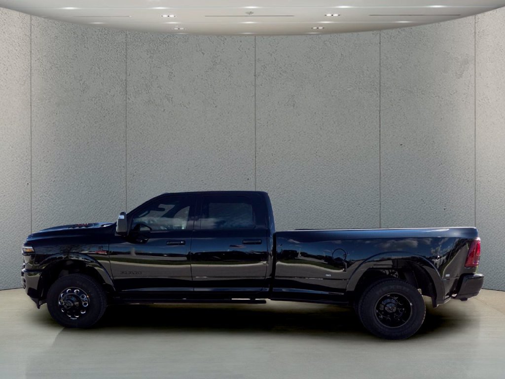 New 2027 RAM 3500 Laramie AWD/4WD image 10