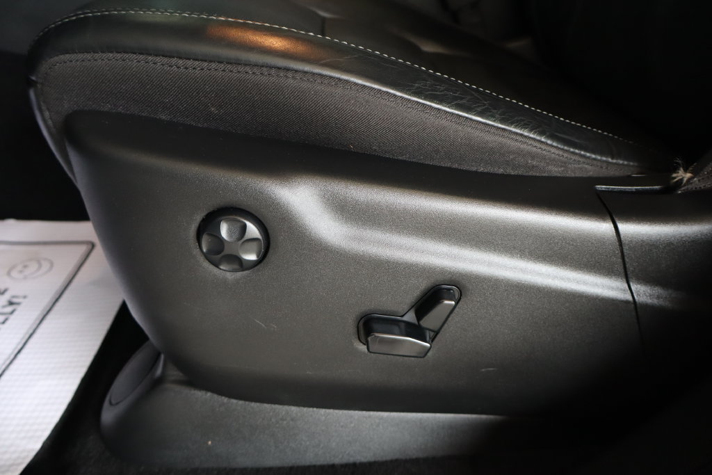 Used 2019 Dodge Durango R/T w/ Blacktop Package AWD/4WD image 15