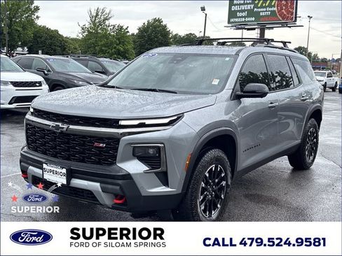 Used 2025 Chevrolet Traverse Z71 w/ Enhanced Driving Package AWD/4WD image 12