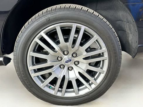 Certified 2023 Ford Expedition Platinum image 8