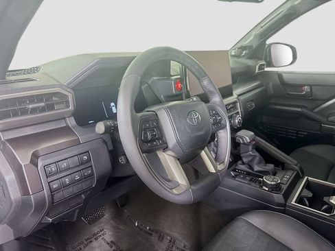 Certified 2026 Toyota 4Runner TRD Off-Road Premium AWD/4WD image 10