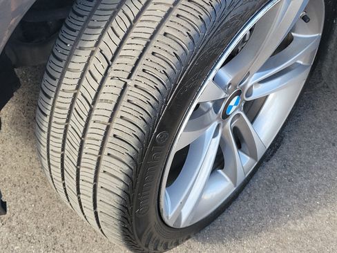 Used 2018 BMW 330i xDrive Sedan AWD/4WD image 11