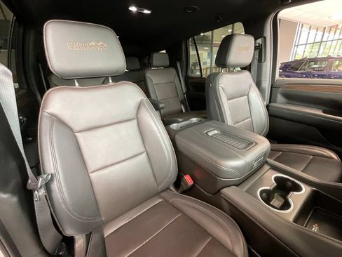 Used 2024 Chevrolet Tahoe High Country AWD/4WD image 19