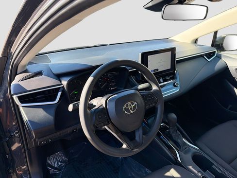 Used 2024 Toyota Corolla LE image 21