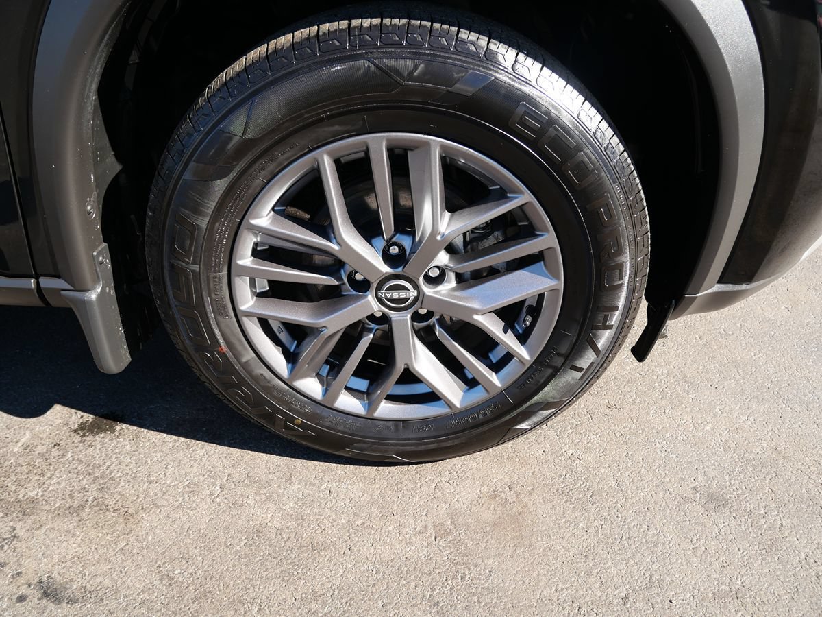 Used 2023 Nissan Rogue S AWD/4WD image 35