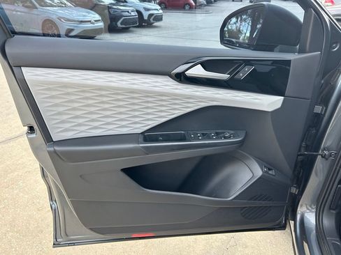 Certified 2022 Volkswagen Taos S AWD/4WD image 44