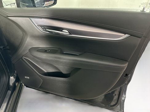 Used 2022 Cadillac XT6 Luxury image 36